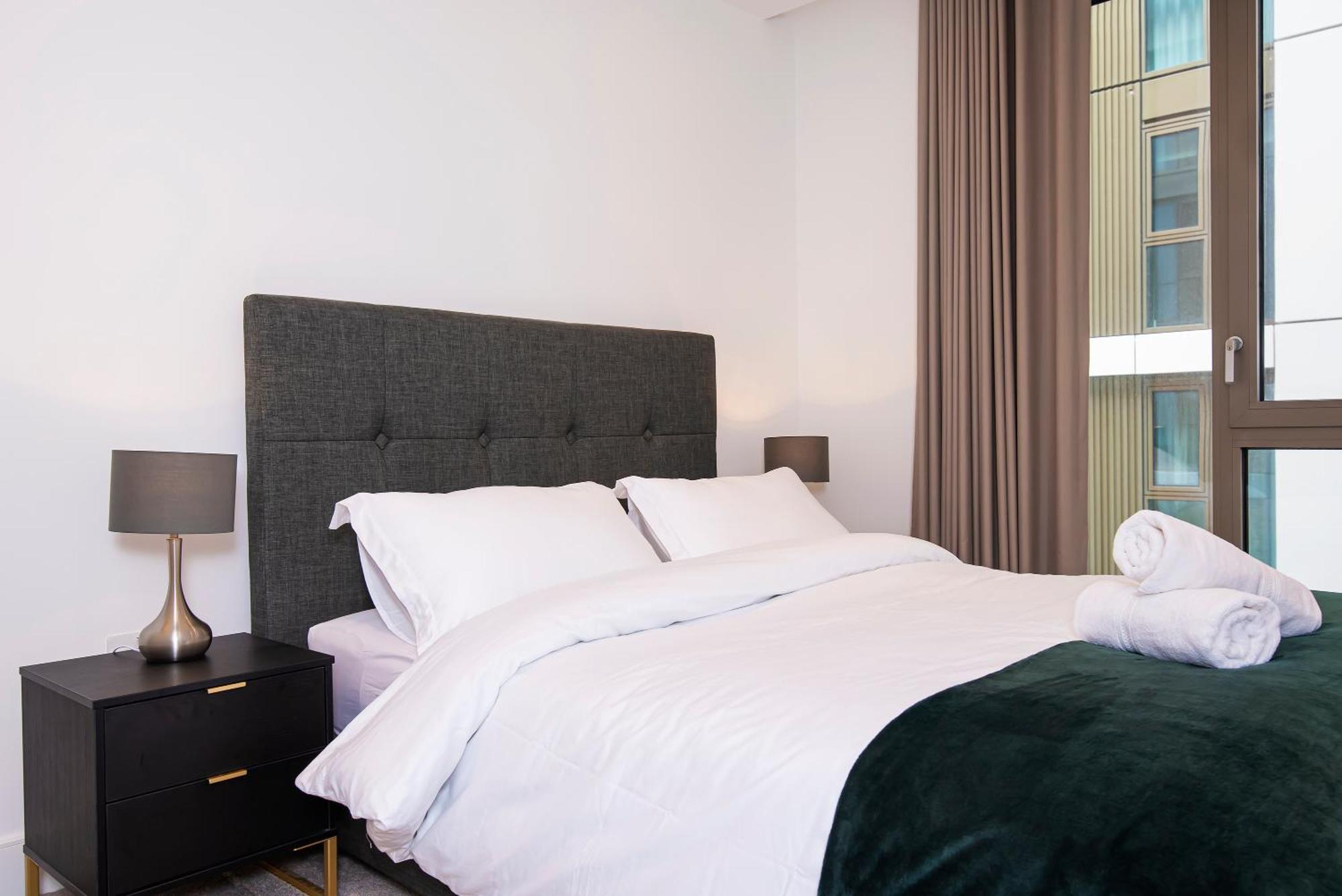 Lux And Large 2 Bed Battersea Power Station Appartamento *