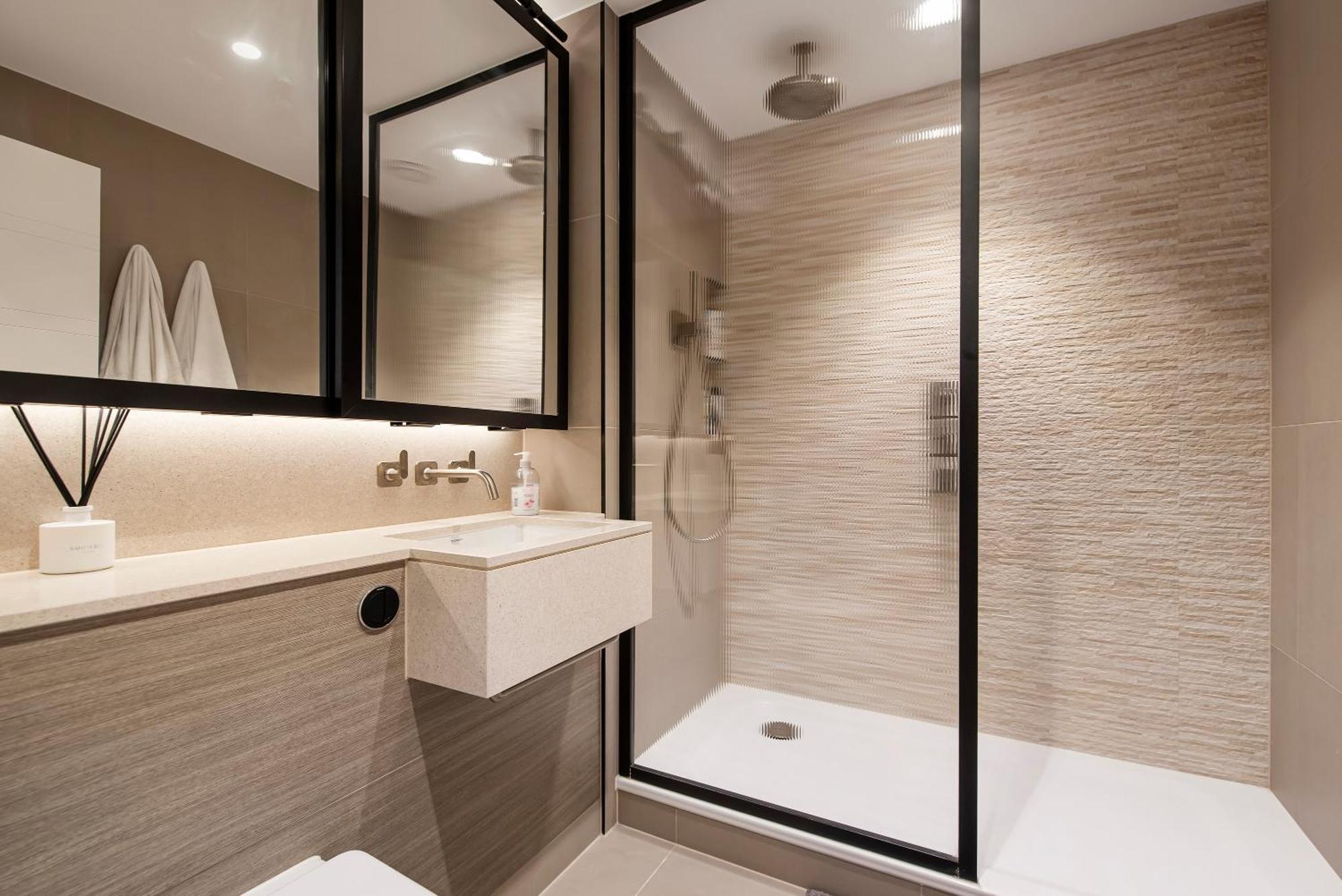 Lux And Large 2 Bed Battersea Power Station * Londra