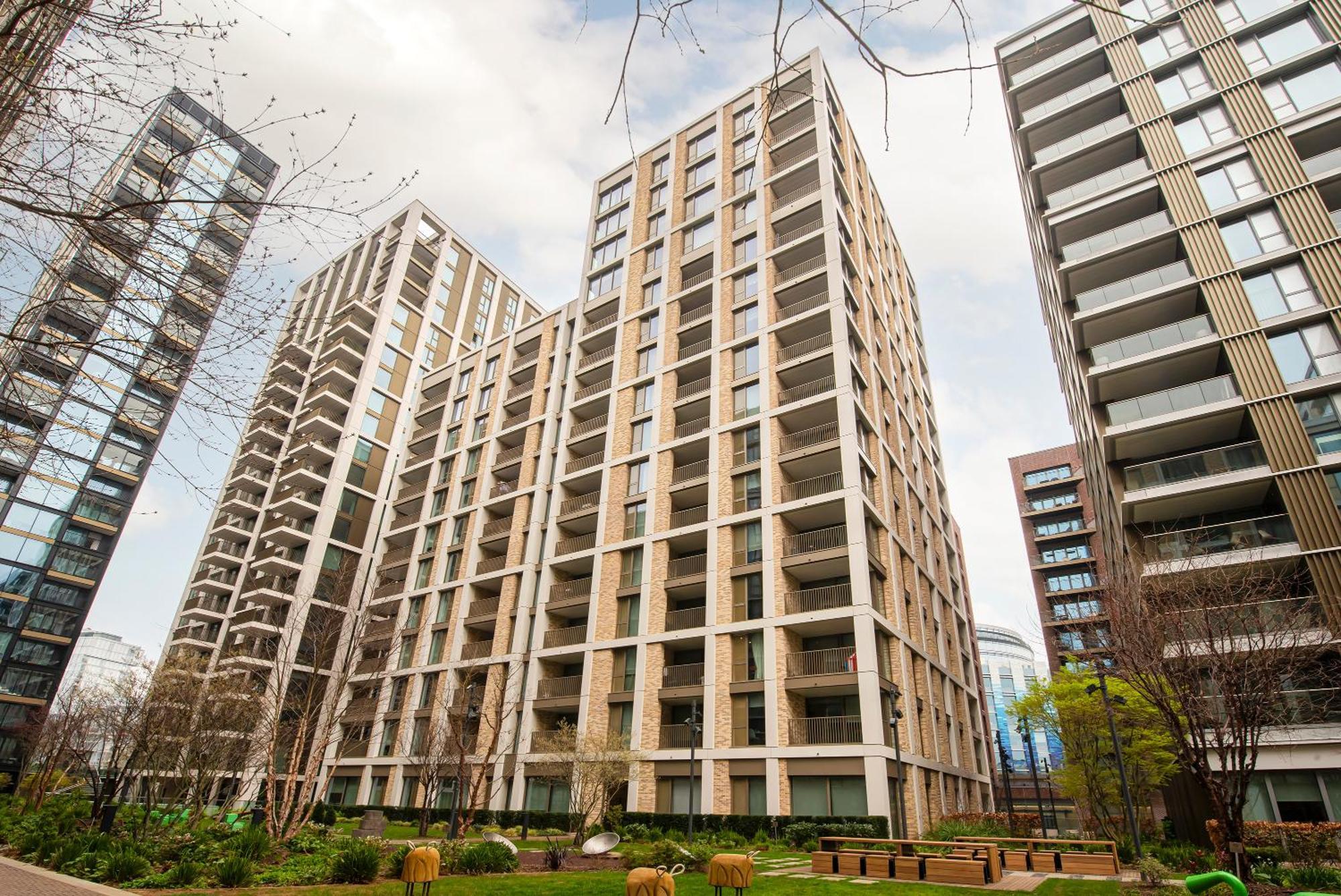 Lux And Large 2 Bed Battersea Power Station * Londra