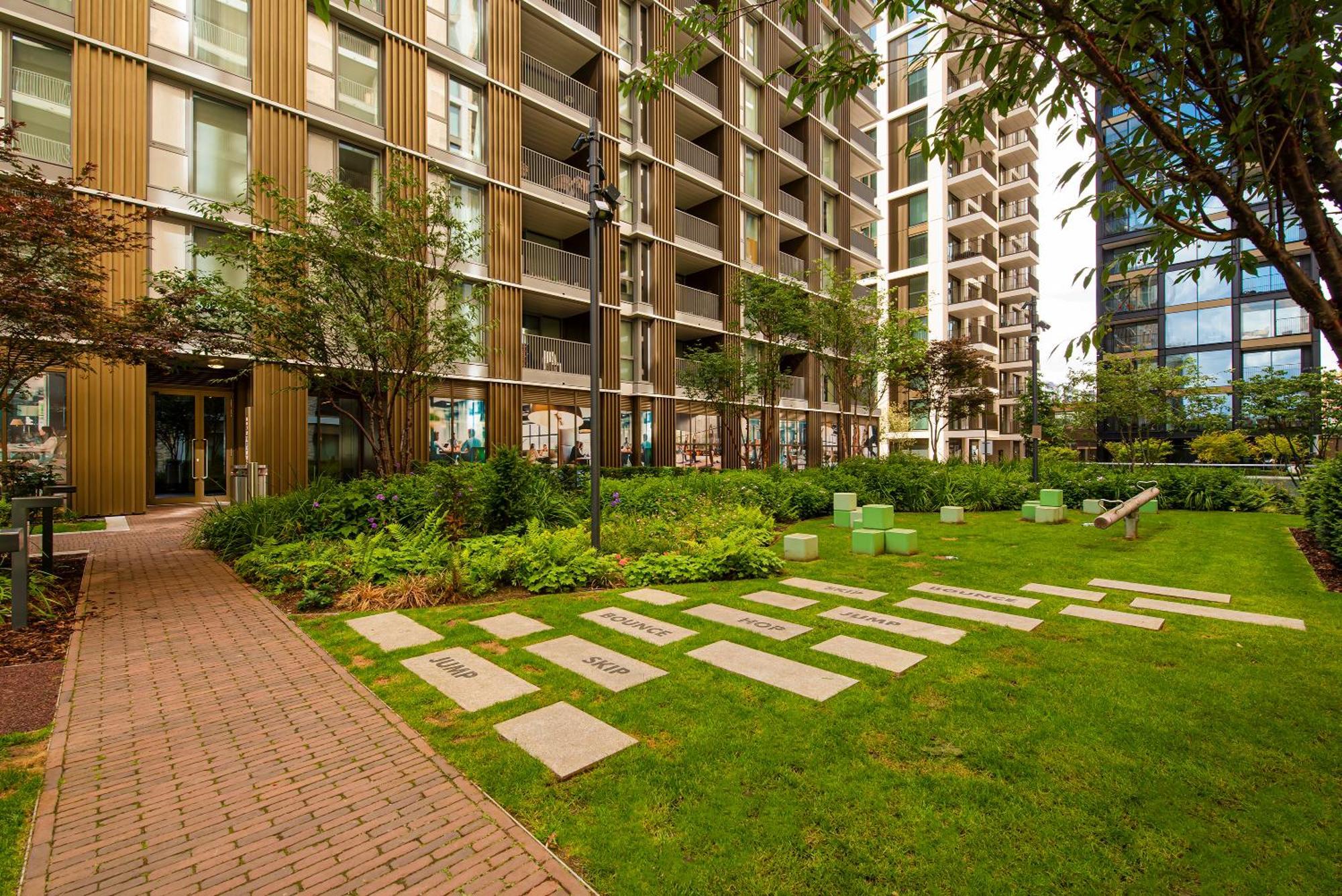 Lux And Large 2 Bed Battersea Power Station * London